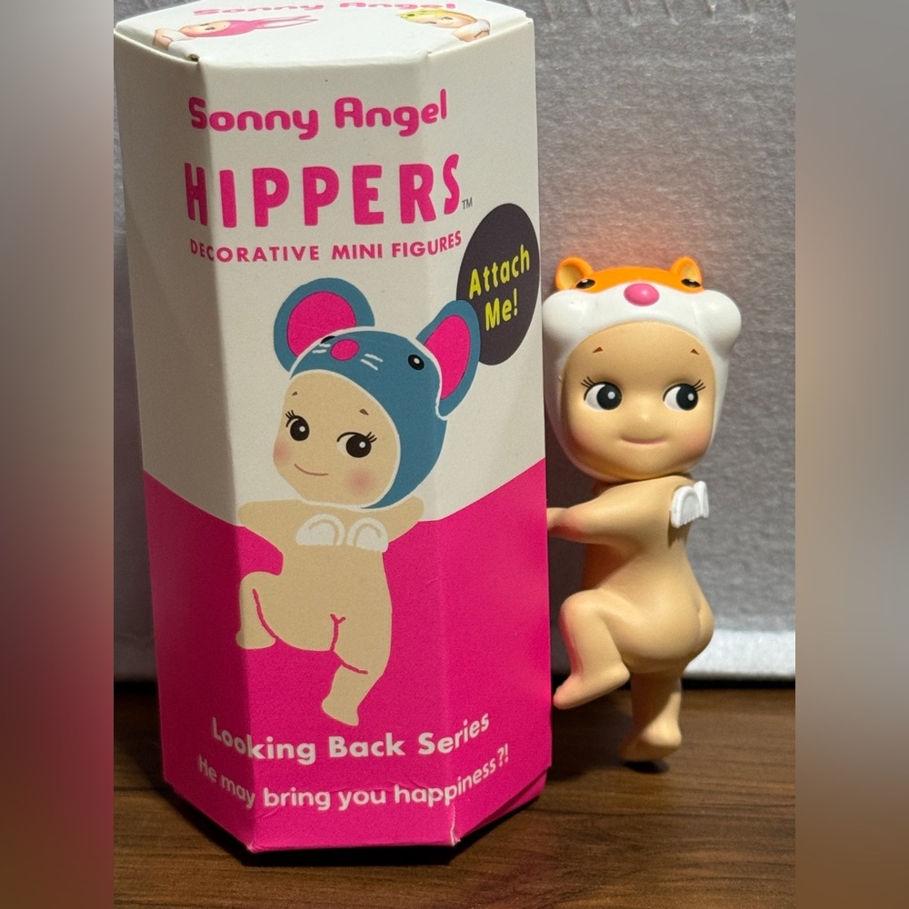 Sonny Angel Hippers Looking Back Series - Hampster